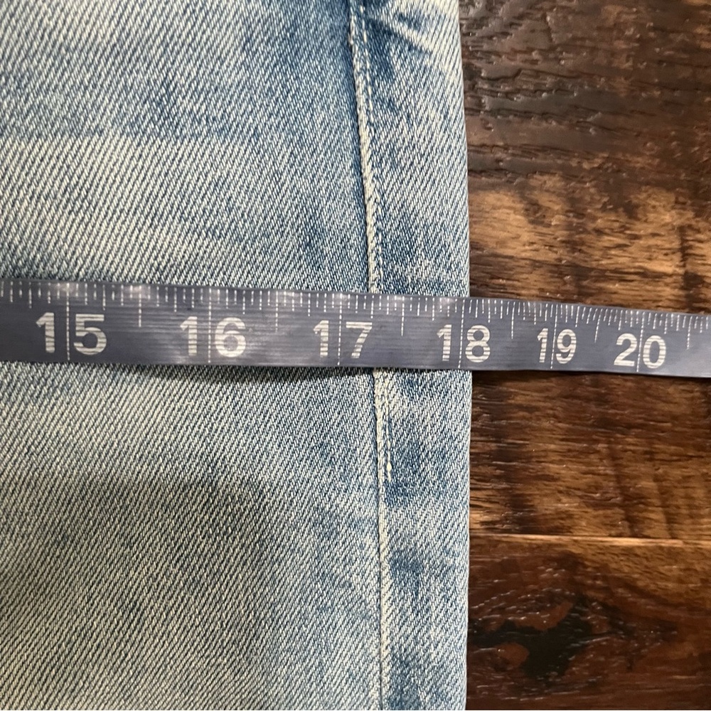 Mother Denim the Tomcat distressed lighter wash “the confession” jeans 27 - Picture 10 of 13